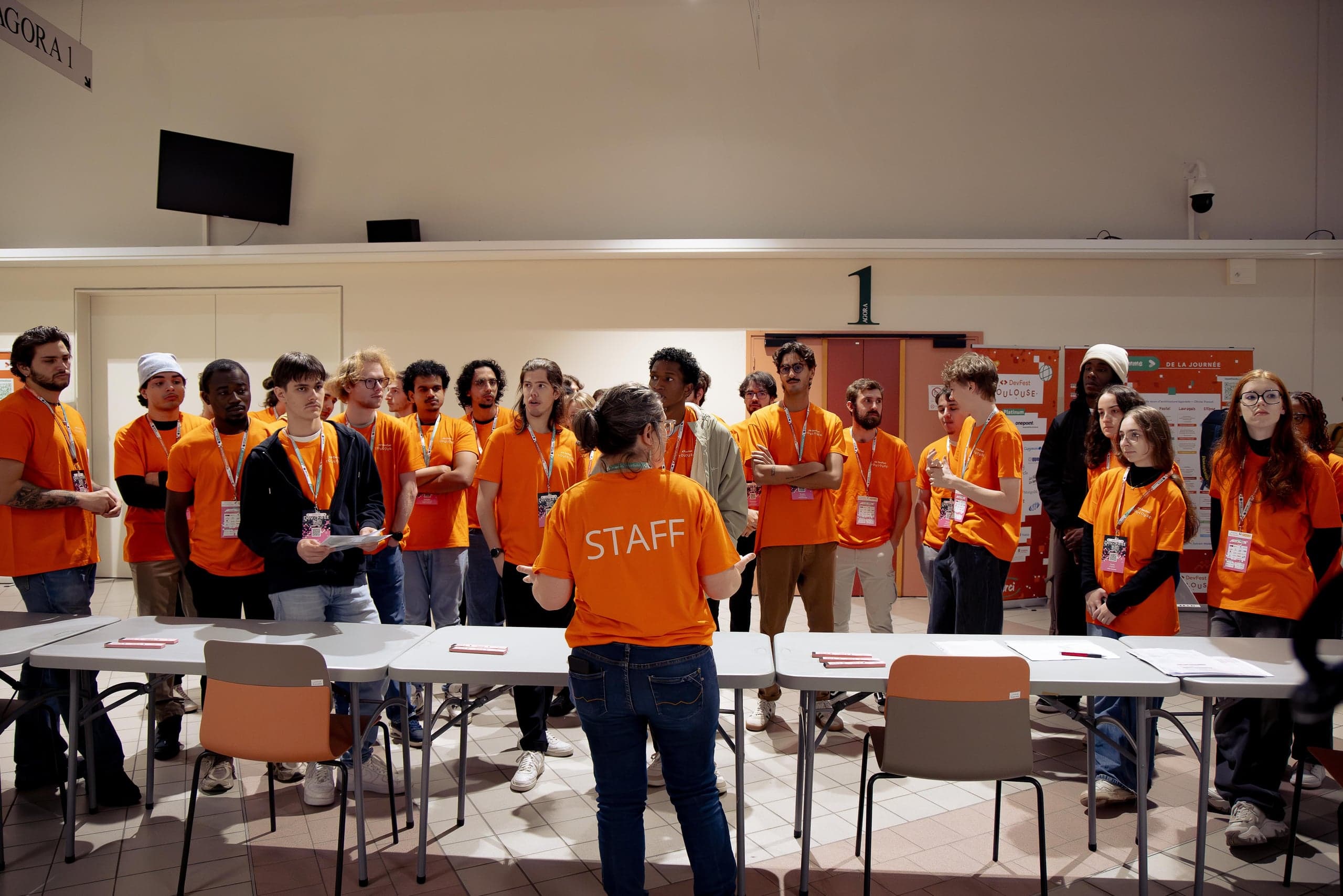 Briefing des bénévoles.